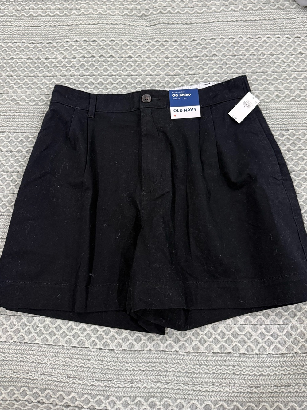 Old Navy Black Pleated Chino Bermuda Shorts